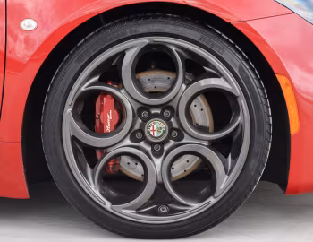 Alfa Romeo 4C Spider [UK-spec] (960) '2015–19