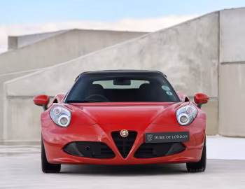 Alfa Romeo 4C Spider [UK-spec] (960) '2015–19