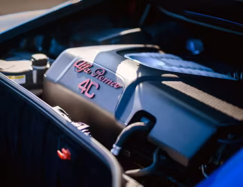 Sous la capuche Alfa Romeo 4C Spider Italia [Japan] (960) '2019