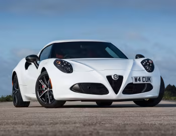 Alfa Romeo 4C [UK-spec] (960) '2014–19