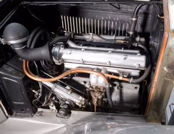 Sous la capuche Alfa Romeo 6C 1750 Turismo Drophead Coupe by Young '1929