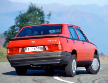 Alfa Romeo 75 1.8 IE (162B) '1988–92