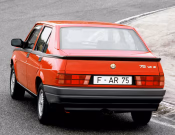 Alfa Romeo 75 1.8 IE (162B) '1988–92