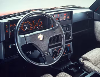 Panneau avant Alfa Romeo 75 1.8 Turbo Evoluzione (162B) '1987