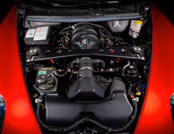 Sous la capuche Alfa Romeo 8C Spider [North America] '2008–11