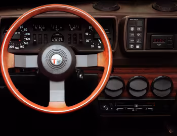 Panneau avant Alfa Romeo Alfetta Quadrifoglio Oro (116) '1982–83