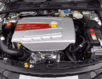 Sous la capuche Alfa Romeo Brera [UK-spec] (939D) '2008–10