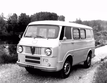 Alfa Romeo F12 Furgone Promiscuo Diesel '1973–77