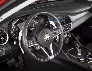 Интерьер Alfa Romeo Giulia [Worldwide] (952) '2016–н.в.