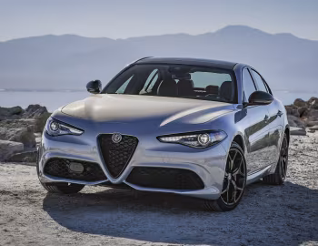 2020–21 Alfa Romeo Giulia Ti Sport Q4 Nero Edizione [North America] (952) '2019–21