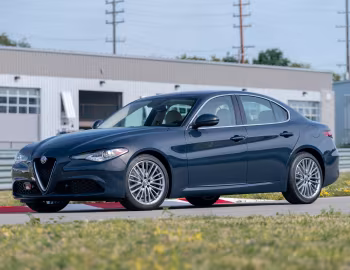 2017–19 Alfa Romeo Giulia Ti Lusso [North America] (952) '2017–19