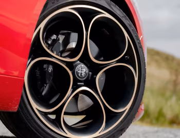 Alfa Romeo Giulia Intensa [UK-spec] (952) '2025
