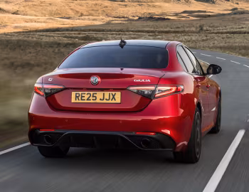 Alfa Romeo Giulia Intensa [UK-spec] (952) '2025