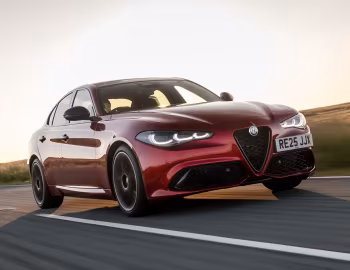 Alfa Romeo Giulia Intensa [UK-spec] (952) '2025