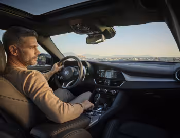 Intérieur Alfa Romeo Giulia Intensa [Worldwide] (952) '2025