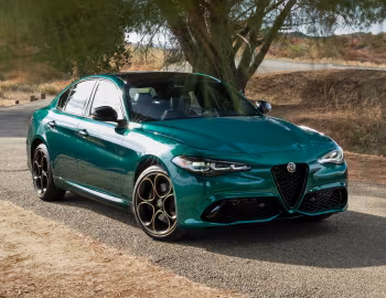 2025 Alfa Romeo Giulia Intensa [North America] (952) '2025