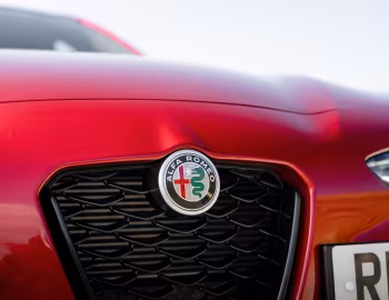 Alfa Romeo Giulia Intensa [UK-spec] (952) '2025