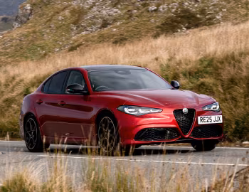 Alfa Romeo Giulia Intensa [UK-spec] (952) '2025