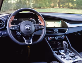 Panneau avant Alfa Romeo Giulia Intensa [Worldwide] (952) '2025