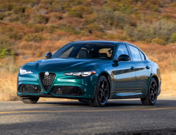 2025 Alfa Romeo Giulia Intensa [North America] (952) '2025