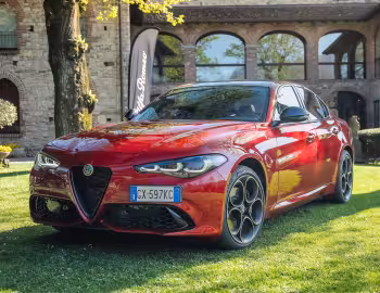 Alfa Romeo Giulia Intensa [Worldwide] (952) '2025