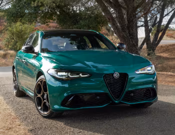 2025 Alfa Romeo Giulia Intensa [North America] (952) '2025