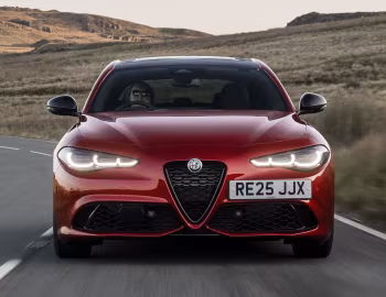 Alfa Romeo Giulia Intensa [UK-spec] (952) '2025