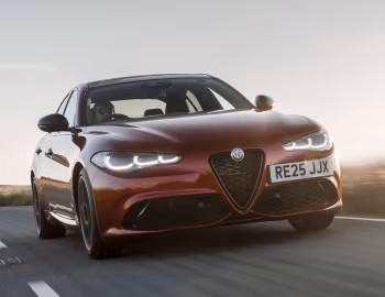Alfa Romeo Giulia Intensa [UK-spec] (952) '2025