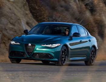 2025 Alfa Romeo Giulia Intensa [North America] (952) '2025