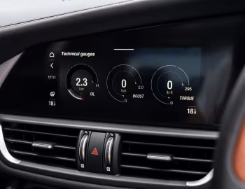 Intérieur Alfa Romeo Giulia Intensa [UK-spec] (952) '2025