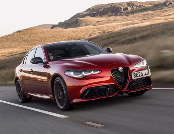 Alfa Romeo Giulia Intensa [UK-spec] (952) '2025
