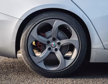 Alfa Romeo Giulia Q2 [UK-spec] (952) '2016–н.ч.