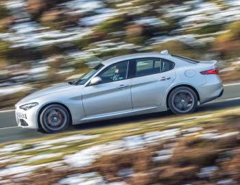 Alfa Romeo Giulia Q2 [UK-spec] (952) '2016–pr.