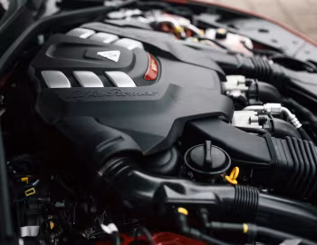 Sous la capuche Alfa Romeo Giulia Quadrifoglio [Japan] (952) '2023–25