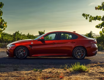 2017–21 Alfa Romeo Giulia Quadrifoglio [North America] (952) '2016–21