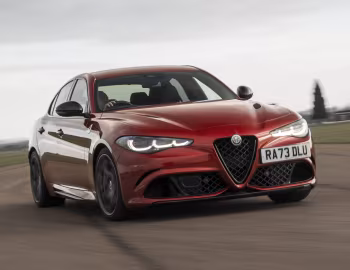 Alfa Romeo Giulia Quadrifoglio [UK-spec] (952) '2023–25