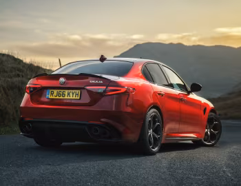 Alfa Romeo Giulia Quadrifoglio [UK-spec] (952) '2016–20