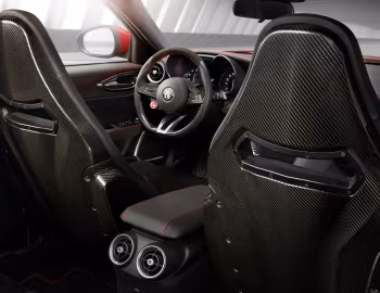 Intérieur 2017–21 Alfa Romeo Giulia Quadrifoglio [North America] (952) '2016–21