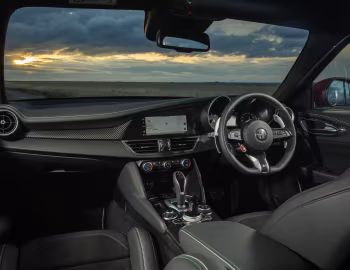 Intérieur Alfa Romeo Giulia Quadrifoglio [UK-spec] (952) '2020–23