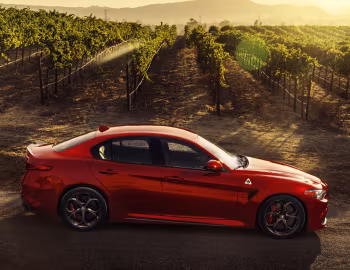 2017–21 Alfa Romeo Giulia Quadrifoglio [North America] (952) '2016–21