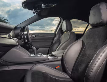 Intérieur Alfa Romeo Giulia Quadrifoglio [UK-spec] (952) '2020–23