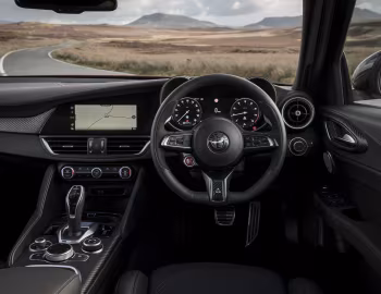 Panneau avant Alfa Romeo Giulia Quadrifoglio [UK-spec] (952) '2023–25
