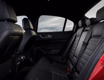 Intérieur Alfa Romeo Giulia Quadrifoglio [UK-spec] (952) '2023–25