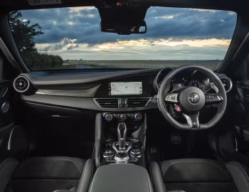 Panneau avant Alfa Romeo Giulia Quadrifoglio [UK-spec] (952) '2020–23