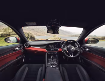 Panneau avant Alfa Romeo Giulia Quadrifoglio [UK-spec] (952) '2016–20