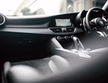 Intérieur Alfa Romeo Giulia Quadrifoglio [Japan] (952) '2023–25
