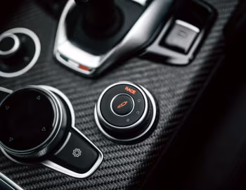 Intérieur Alfa Romeo Giulia Quadrifoglio [Japan] (952) '2023–25