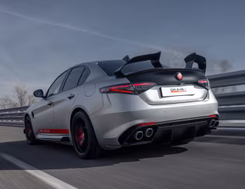 Alfa Romeo Giulia Quadrifoglio Luna Rossa (952) '2026