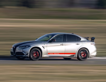 Alfa Romeo Giulia Quadrifoglio Luna Rossa (952) '2026
