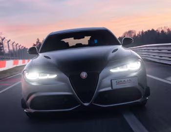 Alfa Romeo Giulia Quadrifoglio Luna Rossa (952) '2026